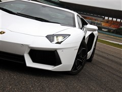 弃恶从善？ 国内首试兰博基尼Aventador