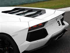 弃恶从善？ 国内首试兰博基尼Aventador