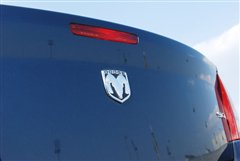 猛男来袭——图评试驾进口道奇锋哲