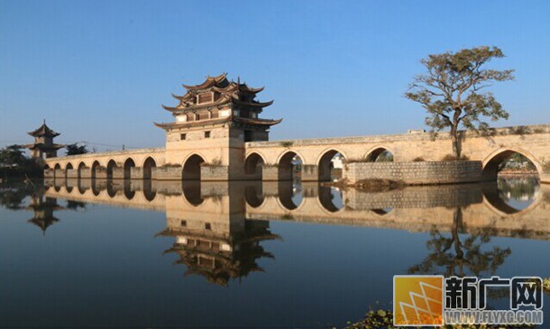 云南建水：泸江河上的古桥