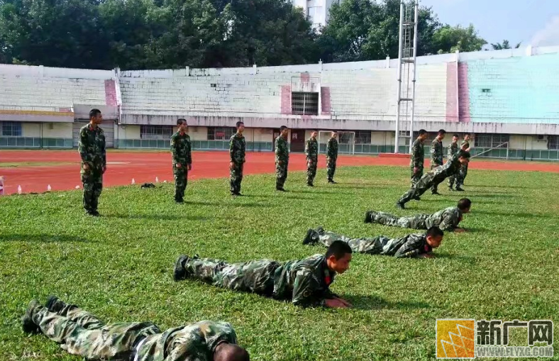 退役士兵李晨敏：回忆激情岁月 再燃报国梦想