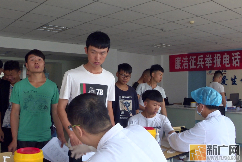 退役士兵李晨敏：回忆激情岁月 再燃报国梦想