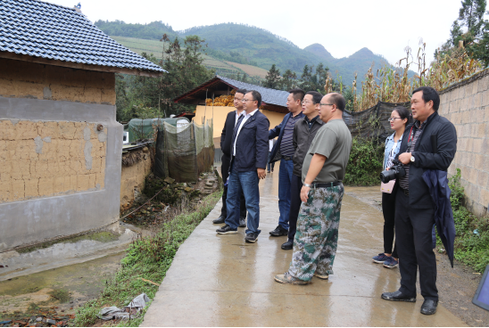 县委书记苏畅赴屏边和平镇就易地扶贫搬迁、农危改督查调研工作 县委书记苏畅赴屏边和平镇就易地扶贫搬迁、农危改督查调研工作