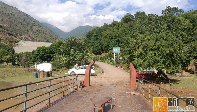 建水这条县道太可惜了 修通不满一年就变得破破烂烂 建水这条县道太可惜了 修通不满一年就变得破破烂烂