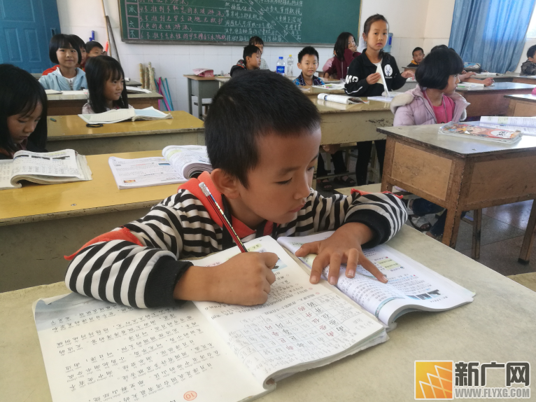 这所学校比一间民房还要小