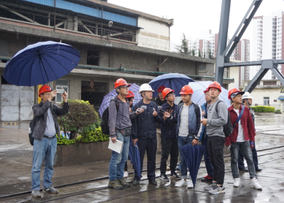 12家中央及省级媒体深入个旧市调研采访资源枯竭型城市转型与发展情况 12家中央及省级媒体深入个旧市调研采访资源枯竭型城市转型与发展情况