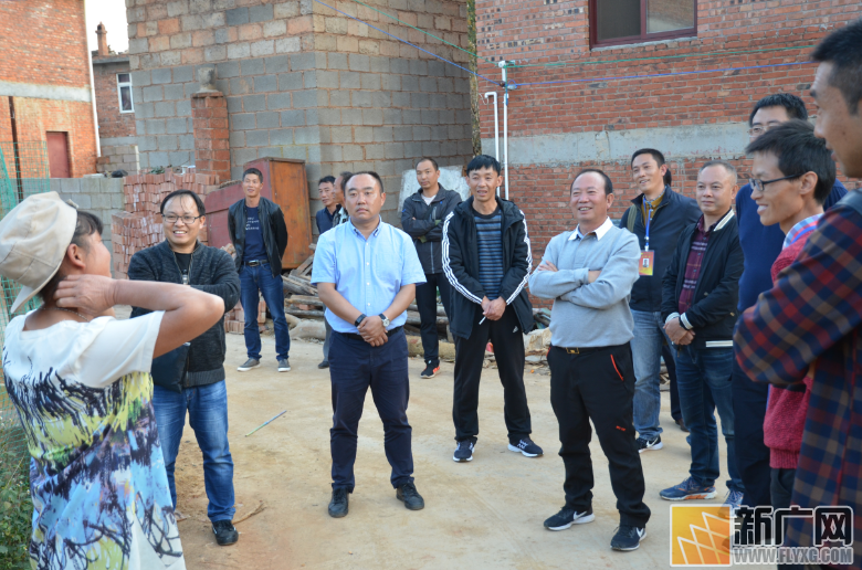 泸西县委书记王家林到午街铺镇走访调研脱贫问题清零工作