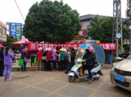 蒙自雨过铺镇积极开展食品药品安全宣传活动