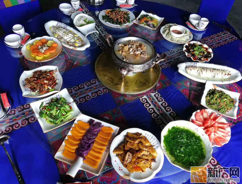 泸西凤午土风苑撒尼文化美食拓展产业弥勒阿乌村