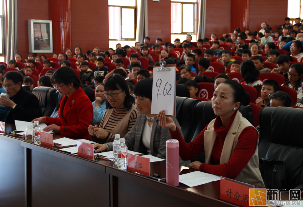 泸西县中枢镇初级中学举行第十届 “好习惯 为梦起航”演讲比赛