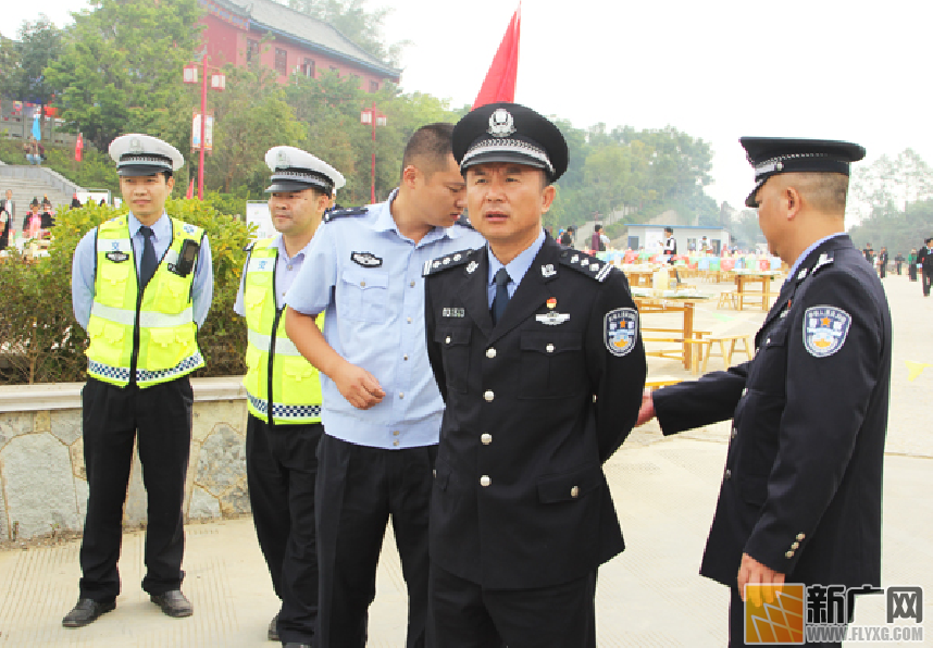 盘王广场庆圣典 河口公安保平安