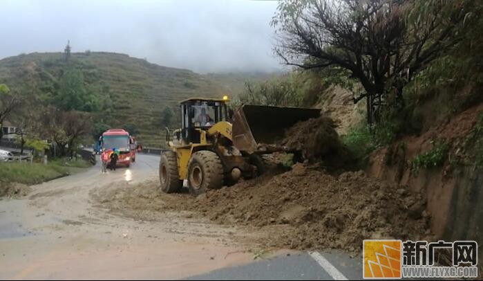 最大降雨袭击金平 蛮金二级公路道路中断