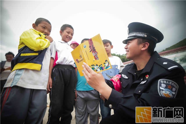 扫黑除恶：绿春移民管理警察在行动！