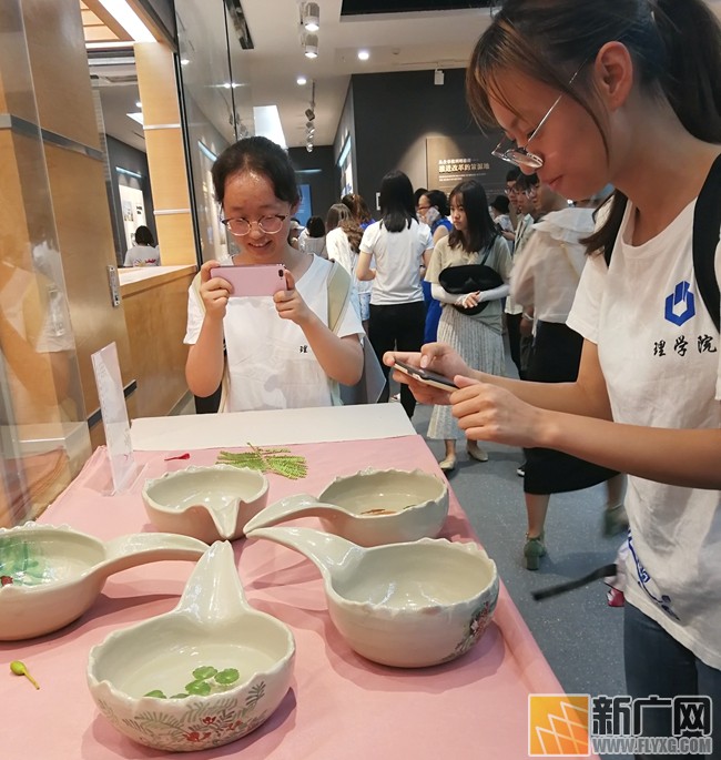 养眼提劲：为期2个月的红河学院首届文化艺术节拉开大幕