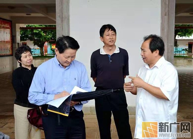 全国政协调研组到建水实验中学考察