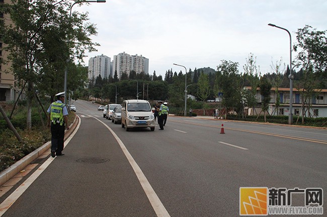 泸西交警部署火把节期间道路交通管理工作