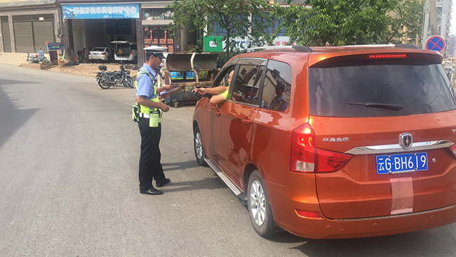 泸西交警部署火把节期间道路交通管理工作 泸西交警部署火把节期间道路交通管理工作