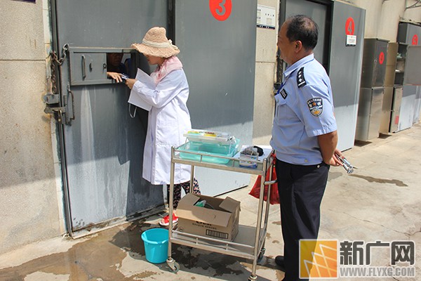 开远铁警看守所全力做好防暑降温工作