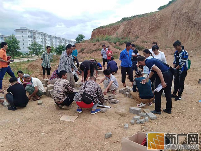 红河县迤萨镇举办2019年贫困家庭劳动力转移（民族民间建筑）技能培训