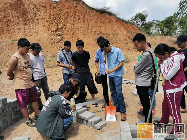 红河县迤萨镇举办2019年贫困家庭劳动力转移（民族民间建筑）技能培训