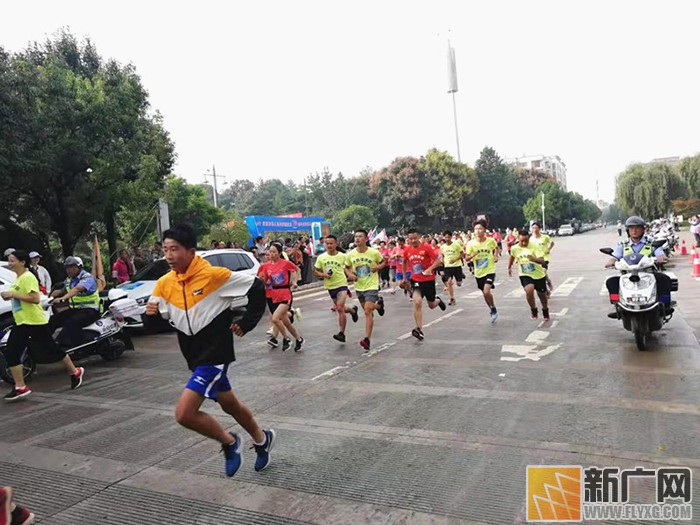 泸西县公安局交警大队圆满完成全民健身健康跑活动交通安保工作