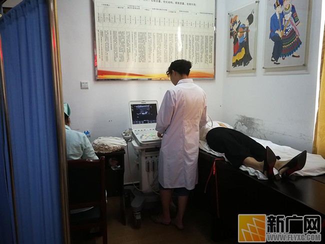南湖社区大党委联合州医院为居民义诊