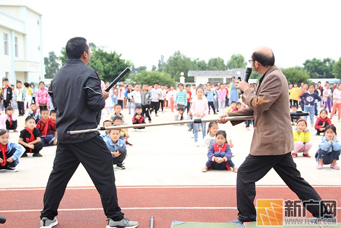 弥勒市弥阳镇弥东小学组织安全演练