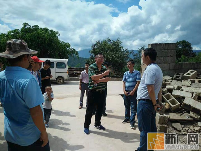 红河县迤萨镇召开全镇危房（庭院改造）和“两个明白人”培训现场会