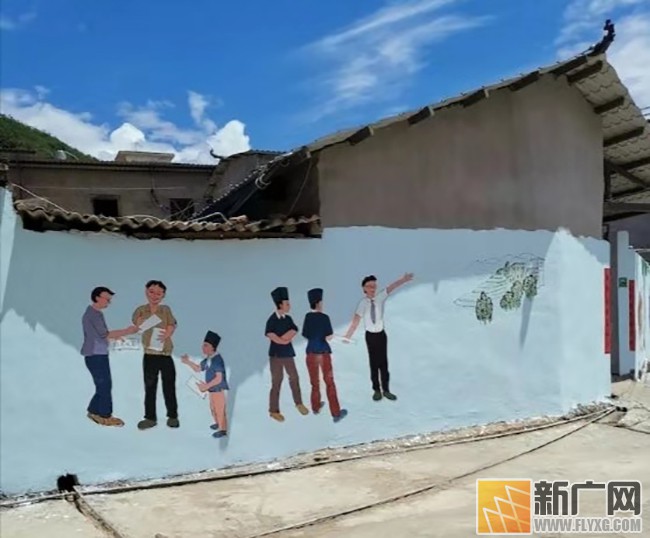 红河县迤萨镇召开全镇危房（庭院改造）和“两个明白人”培训现场会