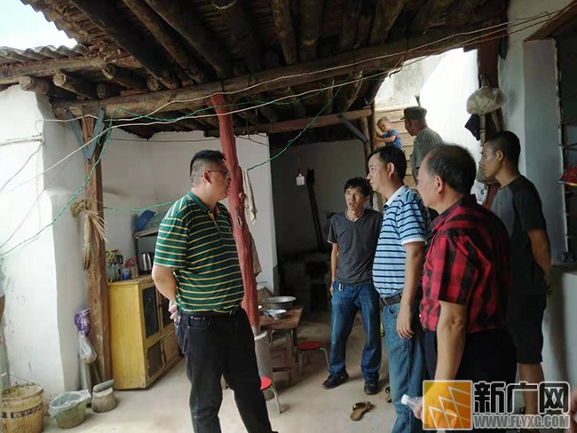 红河县迤萨镇召开全镇危房（庭院改造）和“两个明白人”培训现场会