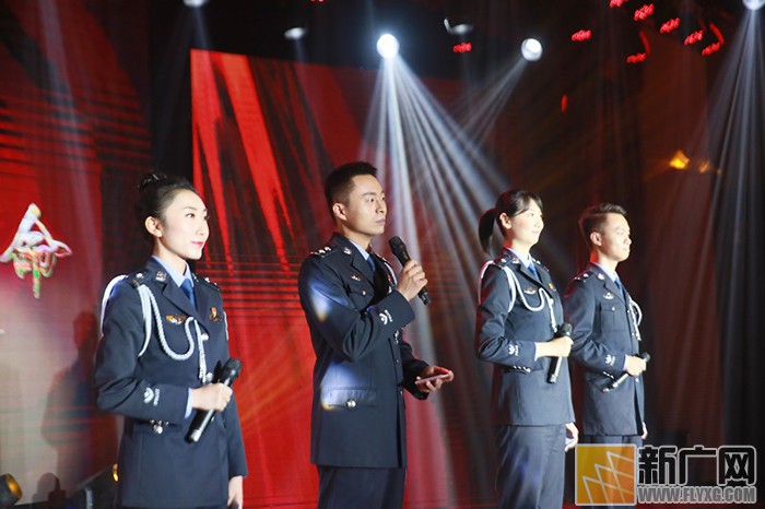 红河移民管理警察队伍举办庆祝新中国成立70周年暨“不忘初心 牢记使命”主题文艺晚会 红河移民管理警察队伍举办庆祝新中国成立70周年暨“不忘初心 牢记使命”主题文艺晚会