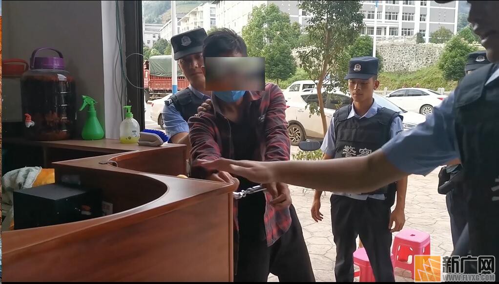 金平好警察 他的名字叫国庆 金平好警察 他的名字叫国庆