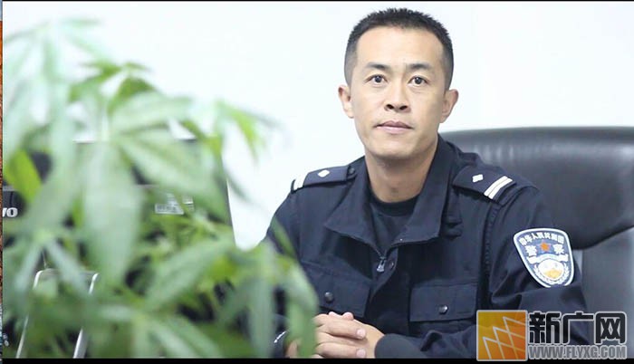 金平好警察 他的名字叫国庆 金平好警察 他的名字叫国庆