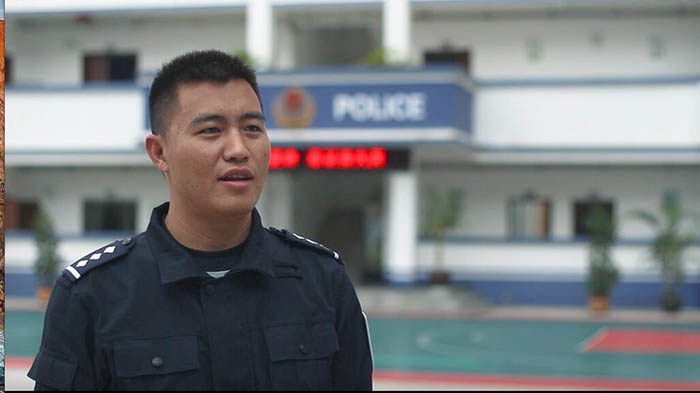 金平好警察 他的名字叫国庆 金平好警察 他的名字叫国庆