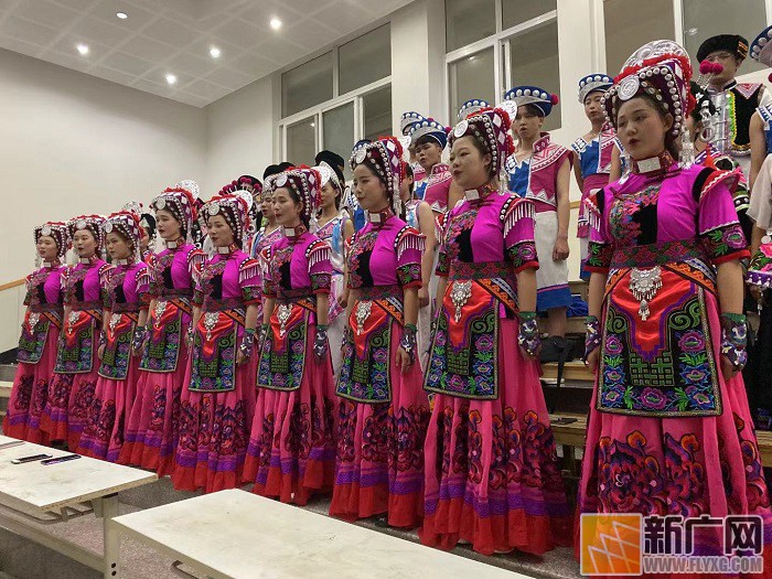 国家艺术基金资助项目《丰收乐作》登台表演 国家艺术基金资助项目《丰收乐作》登台表演