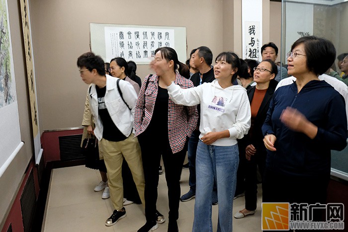 石屏县举办庆祝中华人民共和国暨人民政协成立70周年书画、美术、摄影展