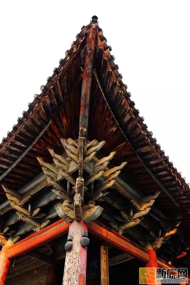 来石屏欣赏古建筑之美