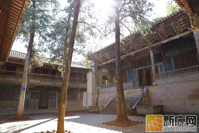 来石屏欣赏古建筑之美