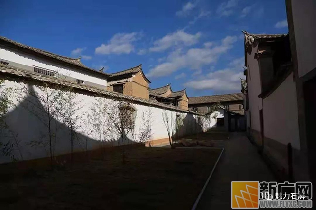 来石屏欣赏古建筑之美