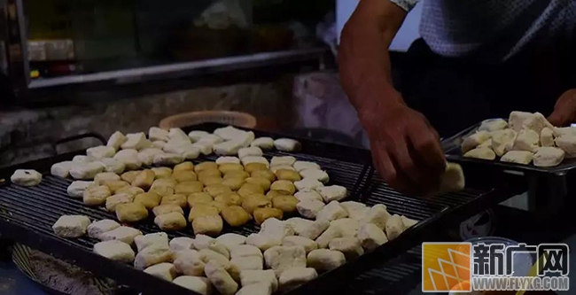 红河美食有“两宝”，石屏建水豆腐好，各来一份，正好！