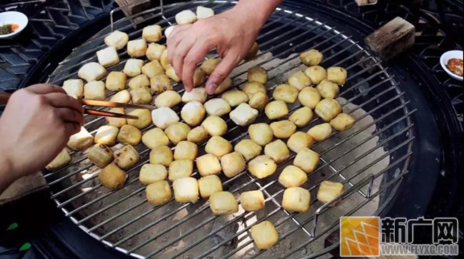 红河美食有“两宝”，石屏建水豆腐好，各来一份，正好！