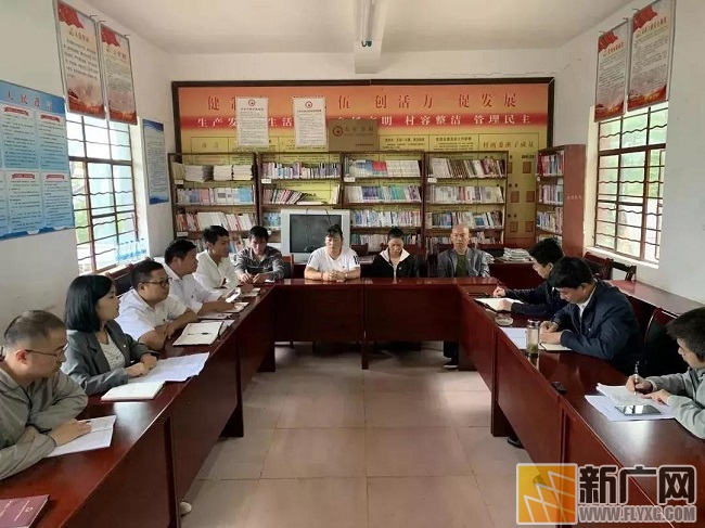个旧市级领导结合主题教育展开调研