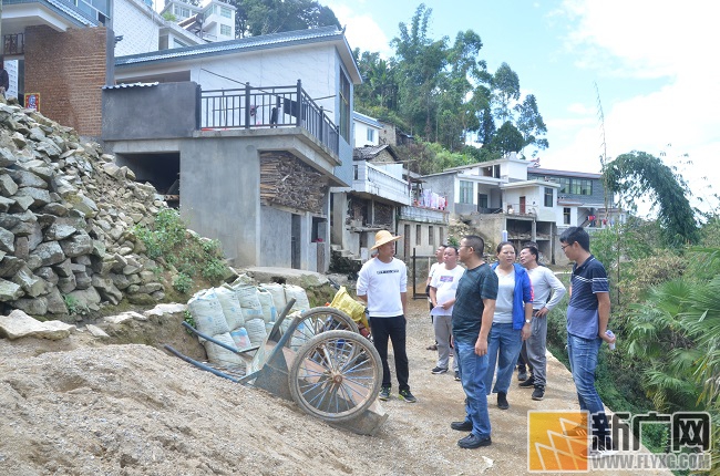 红河县法院班子专题调研建档立卡贫困户现状