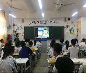 红河县开展2019年禁毒防艾宣传进学校活动