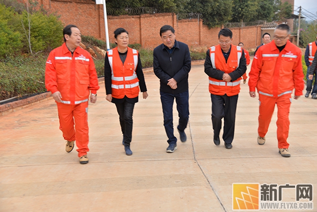 省公路局局长陈钢到红河公路局机械化养护和应急中心指导工作