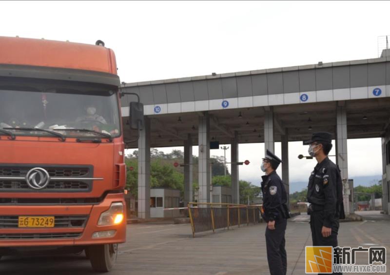 云南河口口岸：开启“暖企服务” 助力出入境贸易复工复产