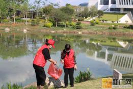 艺海社区开展”清理河道垃圾 美化社区环境”志愿服务活动