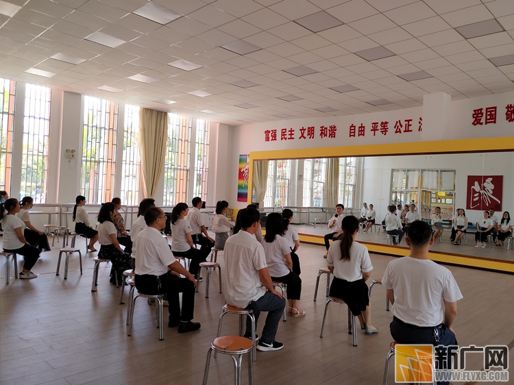 蒙自教体局：文明礼仪培训提升“为人师表”文明素养