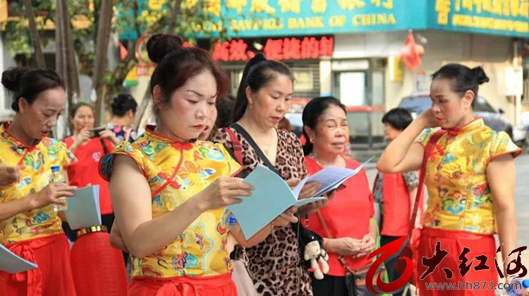 维护侨益，你我同行！ 河口县集中开展侨法宣传月活动