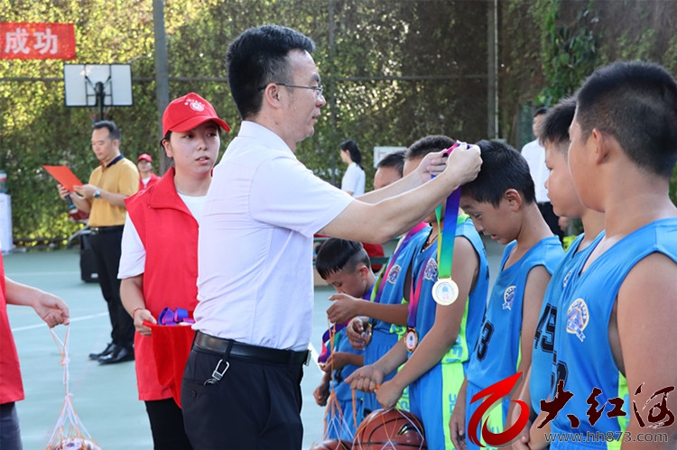 河口县2020年第一届“魅力国门 篮球少年”体育公益夏令营活动圆满收官